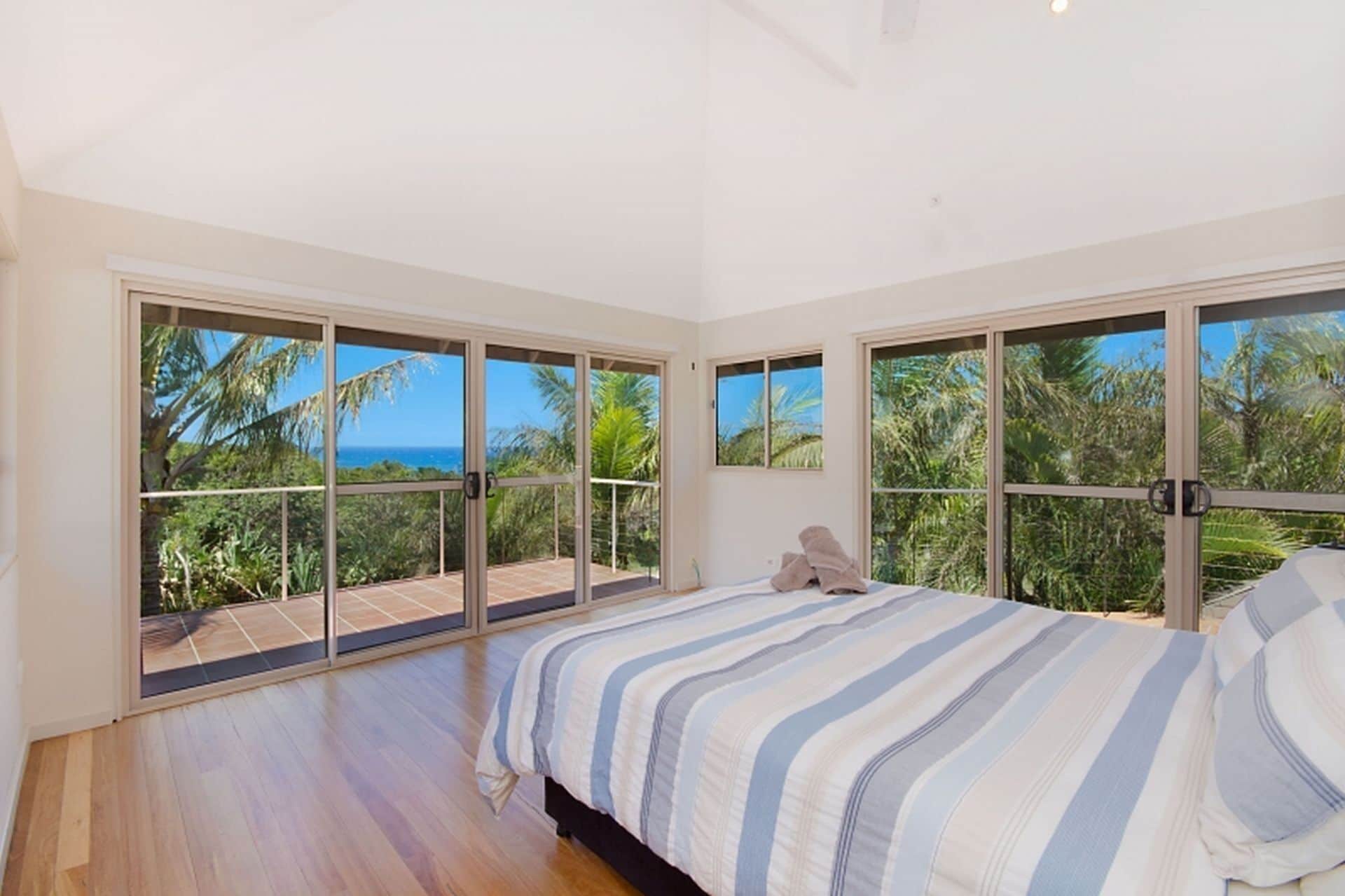 SHANGRI - LA  - THE ESSENCE OF ANGOURIE