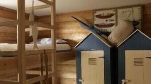 3 chambres, fer et planche à repasser, lits bébé, accès Internet