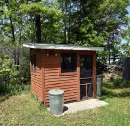 Beautiful Lakeside 2 Bedroom Resort Cabin On Private Lake In