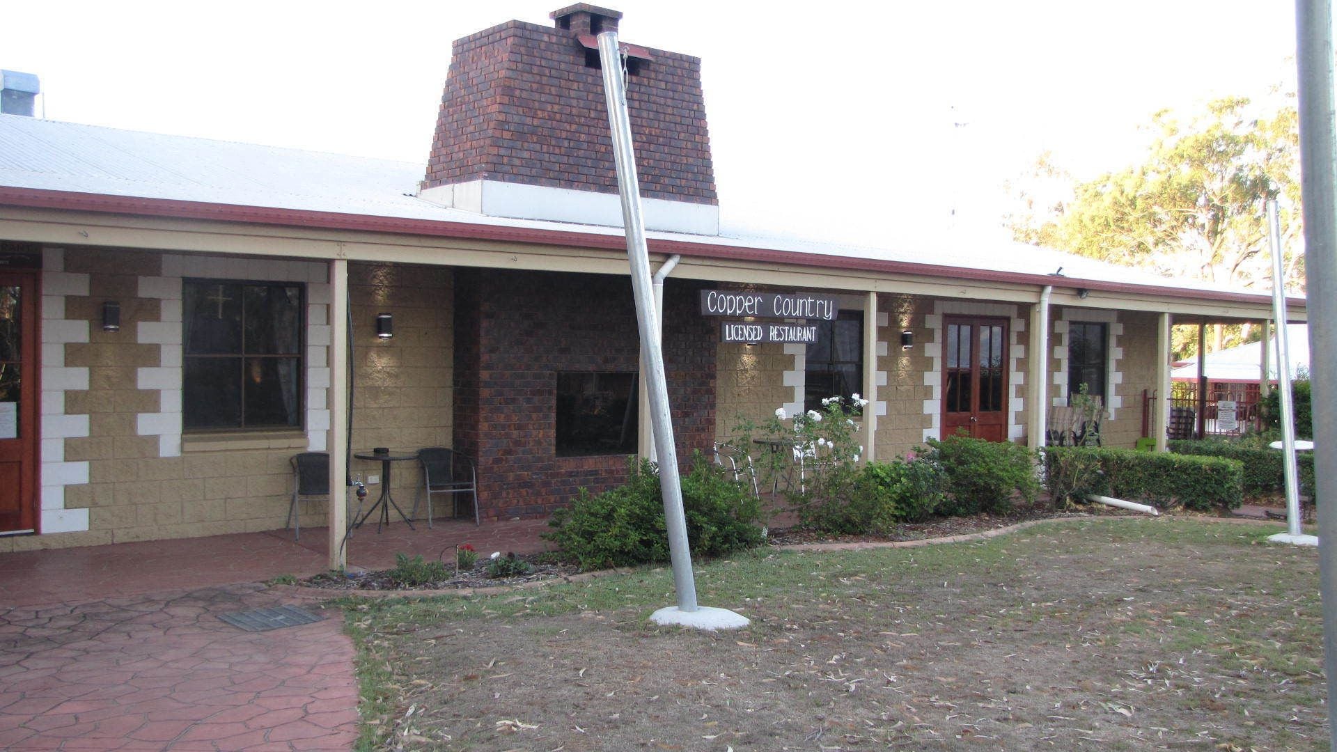 Copper Country Motor Inn & Restaurant