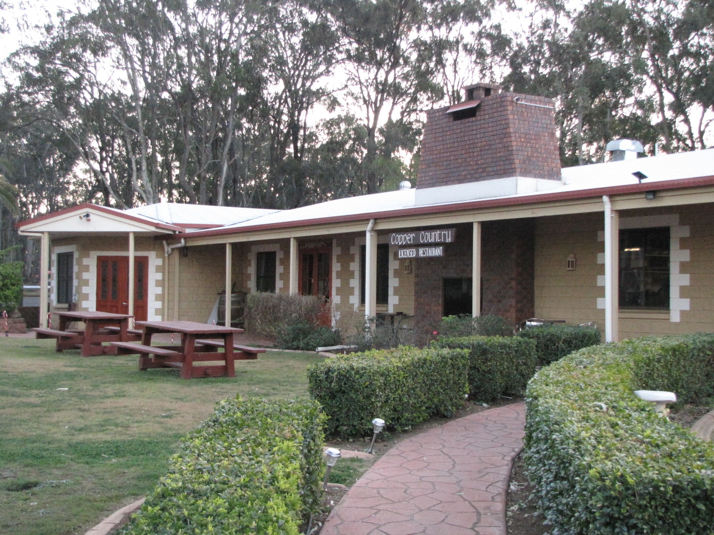 Copper Country Motor Inn & Restaurant