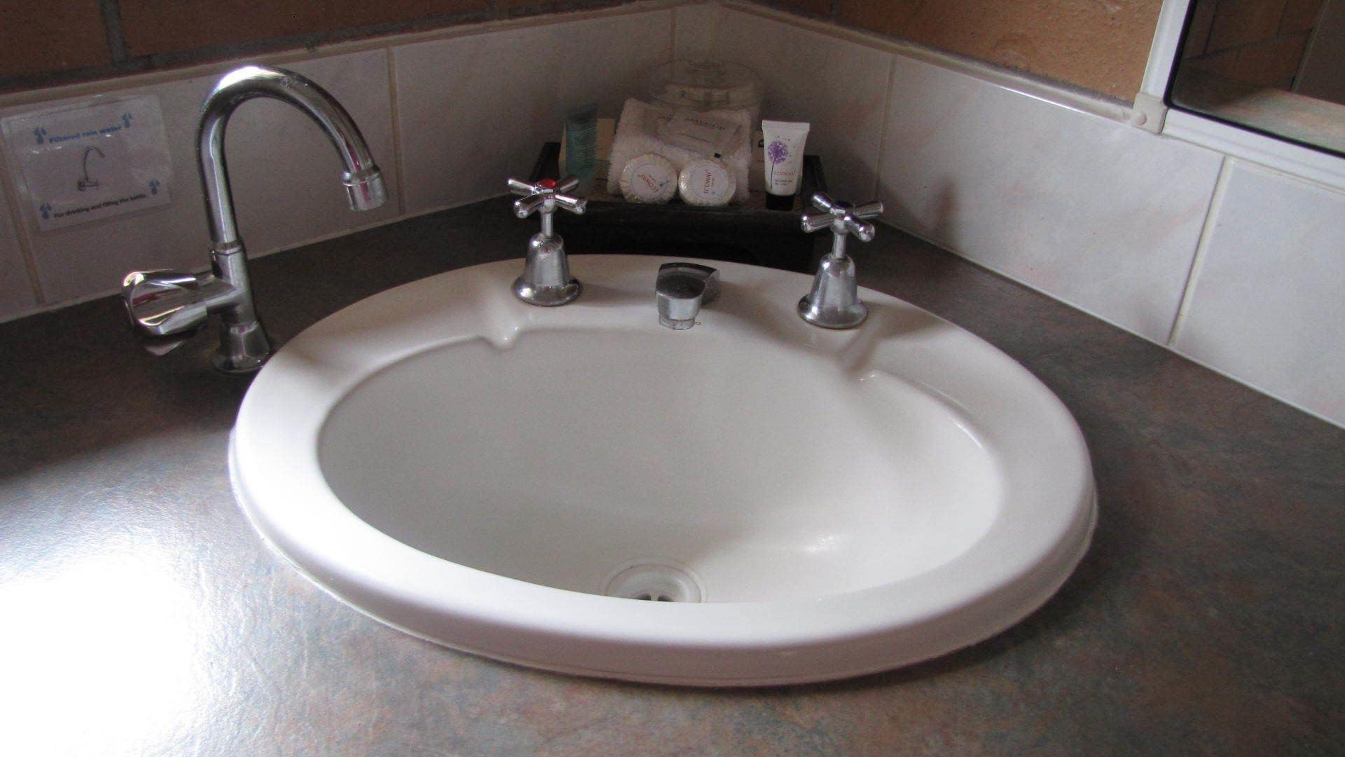 Copper Country Motor Inn & Restaurant