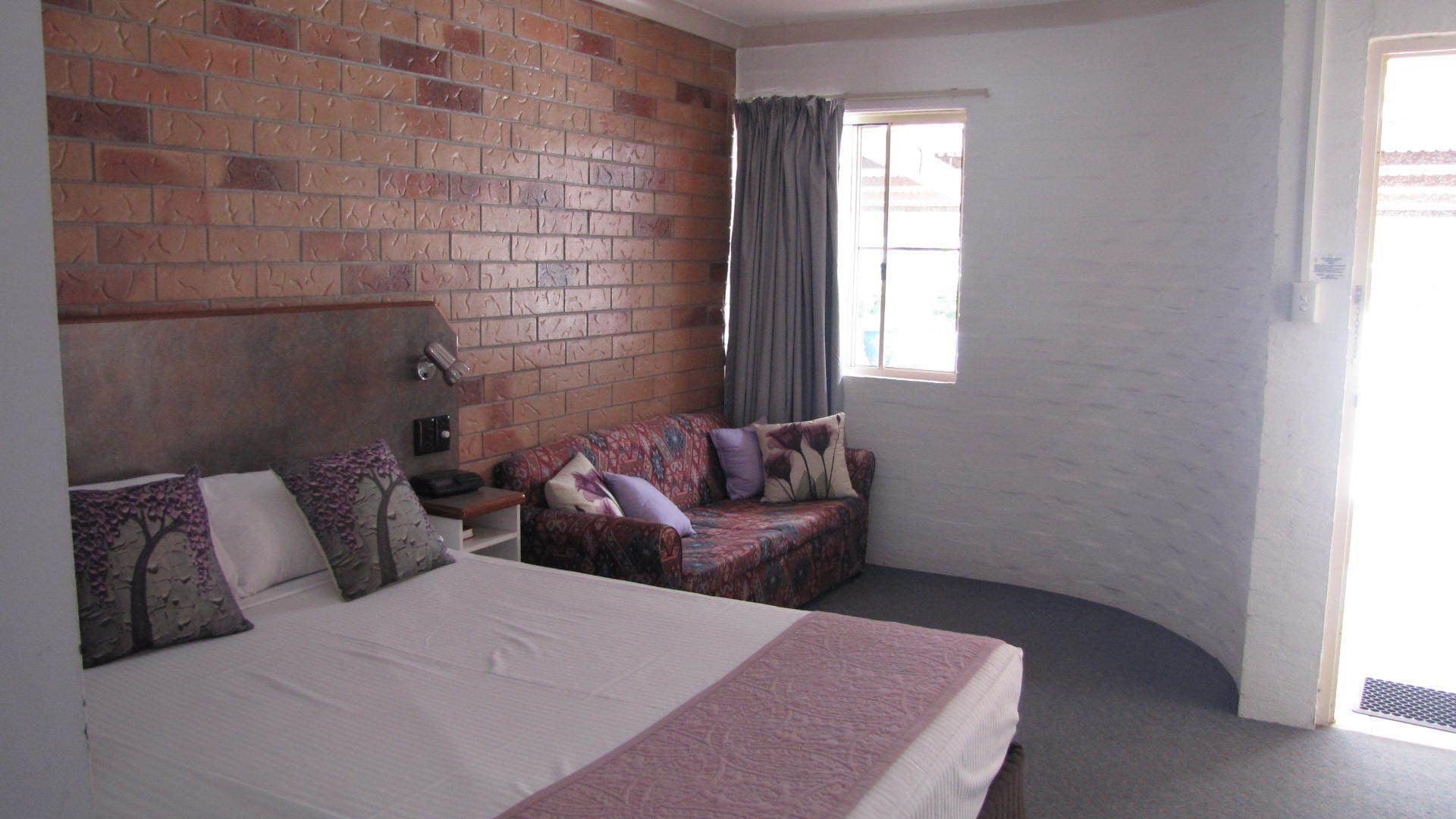 Copper Country Motor Inn & Restaurant