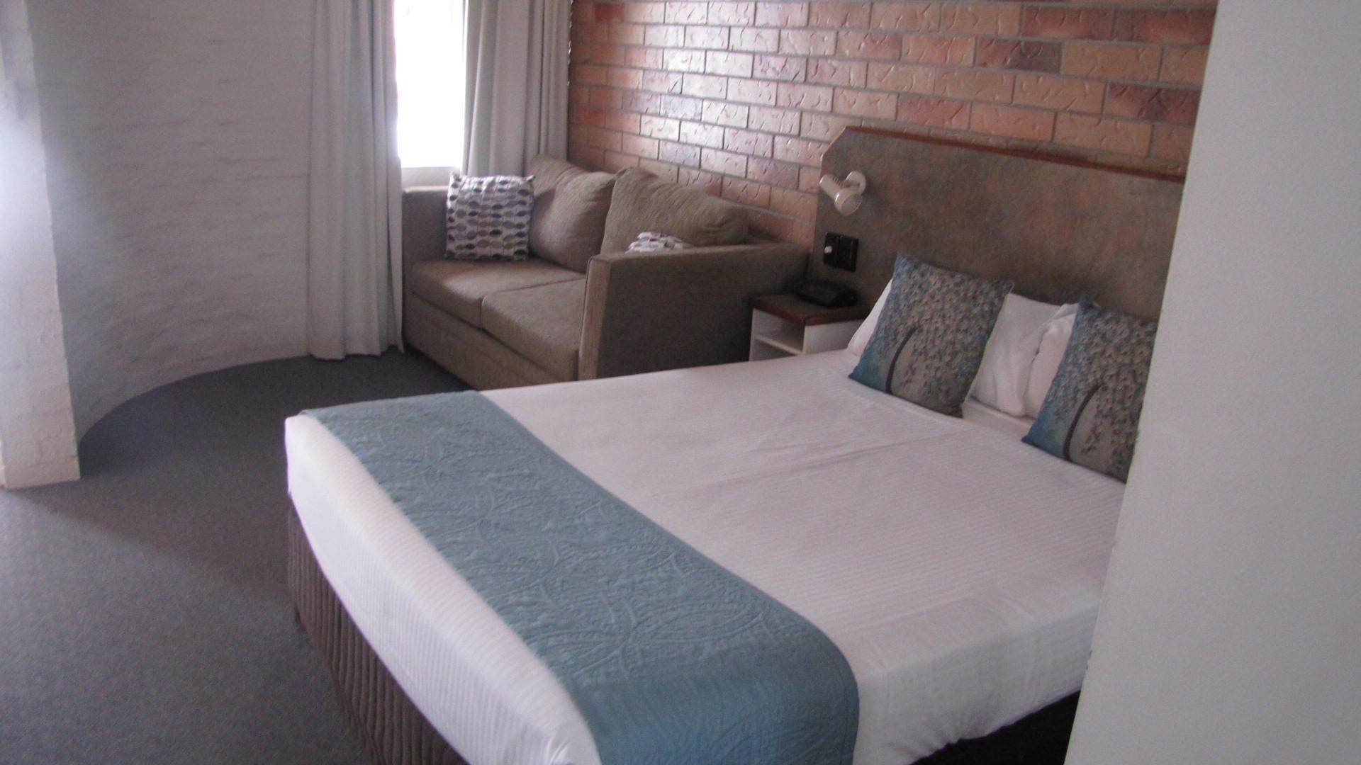 Copper Country Motor Inn & Restaurant