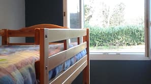 2 chambres, fer et planche à repasser