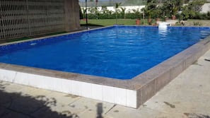 15 outdoor pools, pool loungers