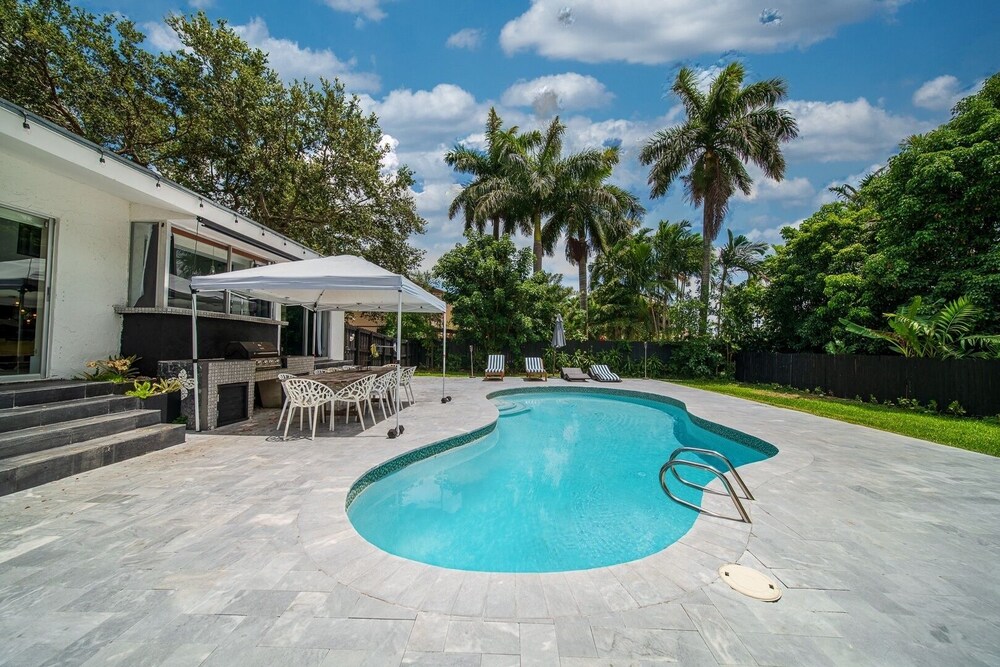 Art Nango tropical pool side retreat.