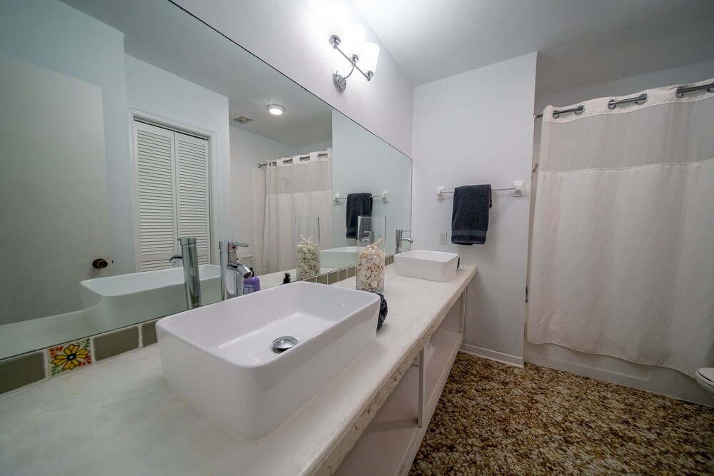 Art Nango tropical pool side retreat.