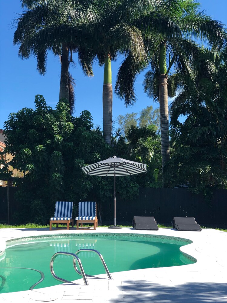 Art Nango tropical pool side retreat.