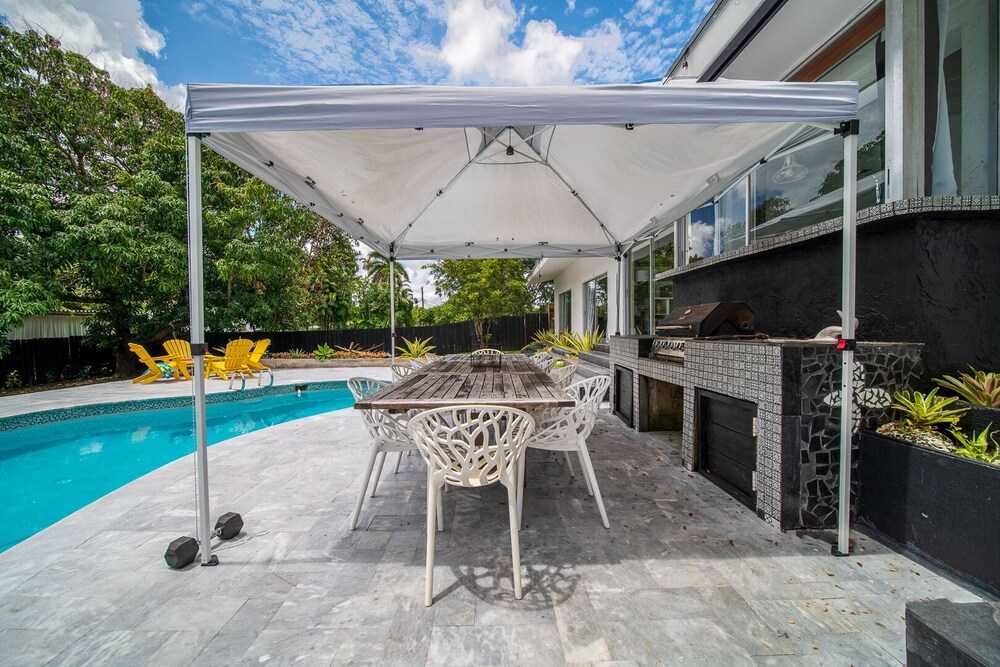 Art Nango tropical pool side retreat.