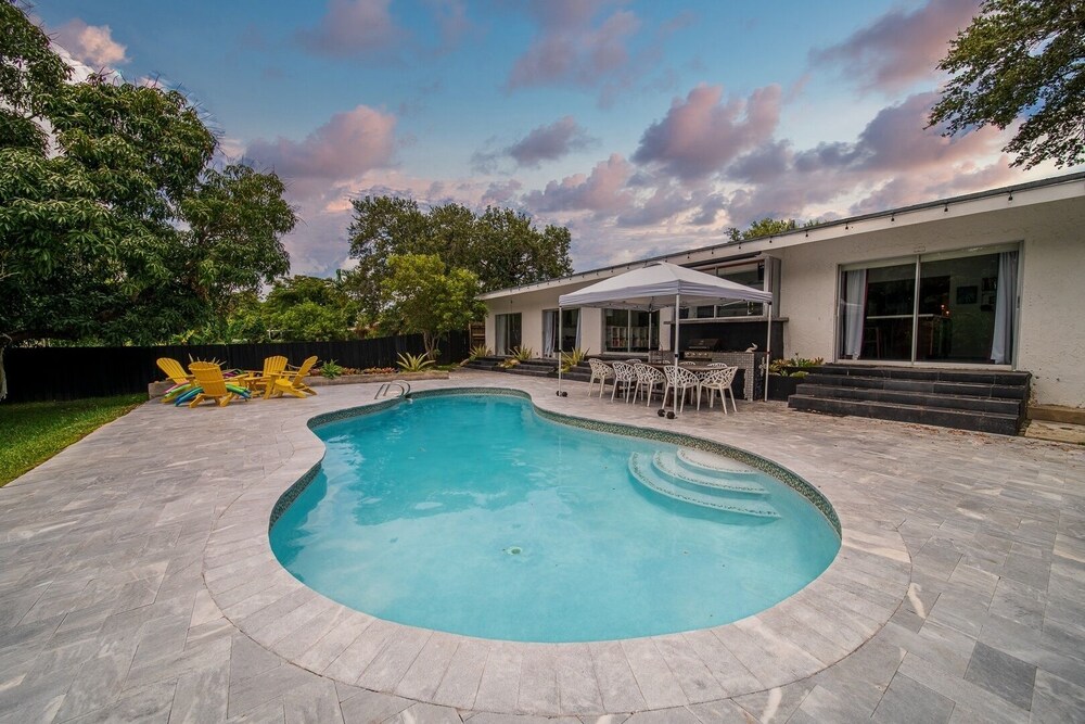 Art Nango tropical pool side retreat.