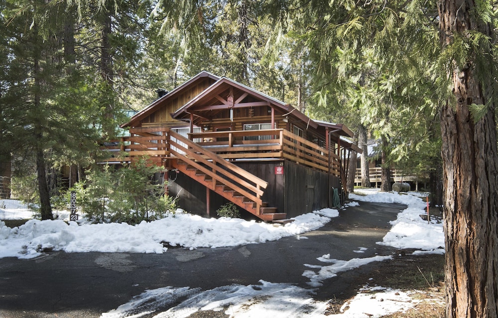 Arnett S Cabin In Yosemite National Park Cheap Hotel Deals