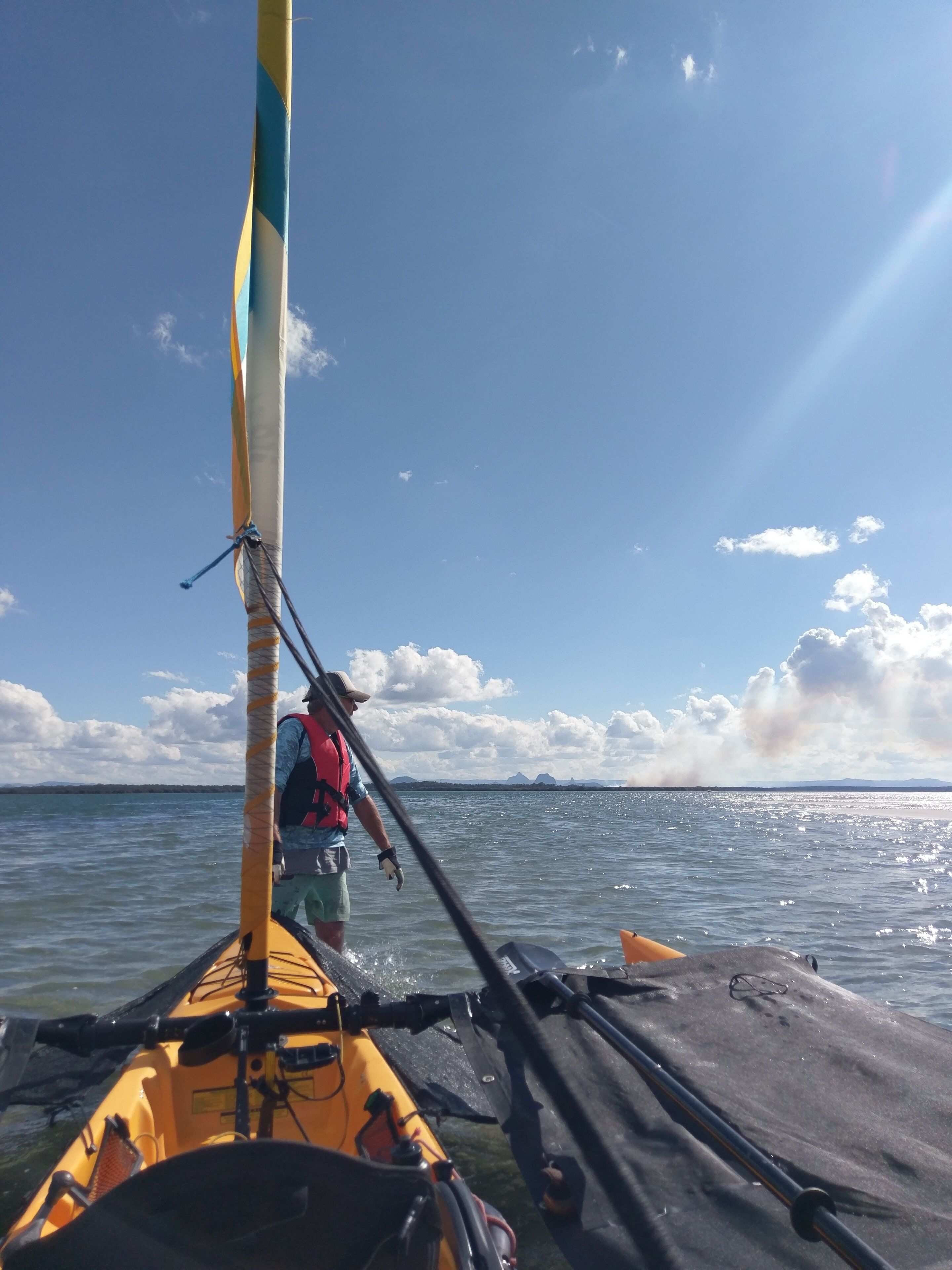 Dolphins, dugongs, migratory birds, fishing, kayaking, beach 300 mtr - Toorbul