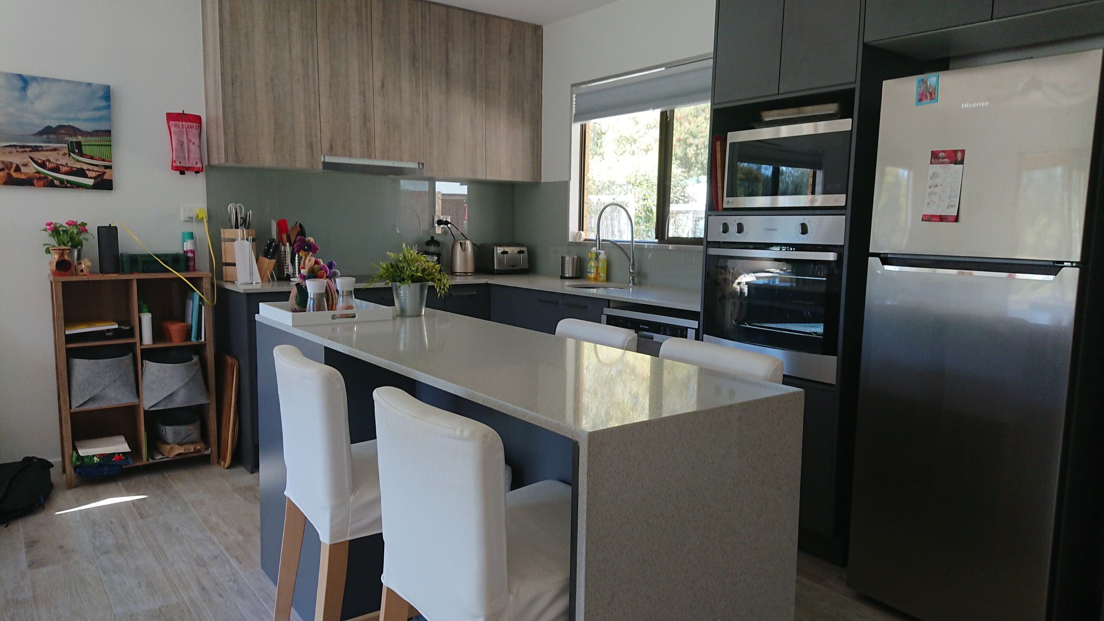 Dolphins, dugongs, migratory birds, fishing, kayaking, beach 300 mtr - Toorbul