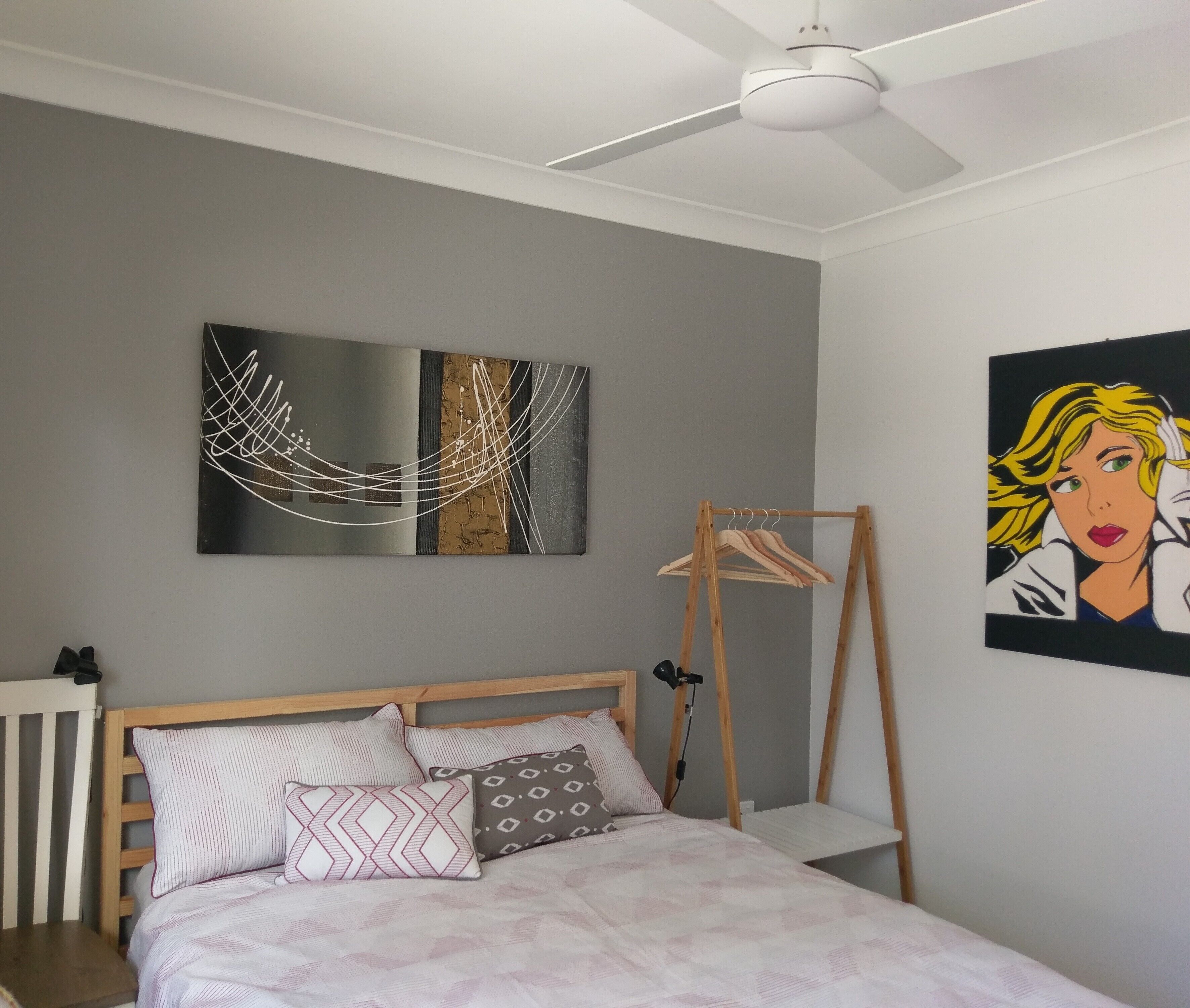 Dolphins, dugongs, migratory birds, fishing, kayaking, beach 300 mtr - Toorbul