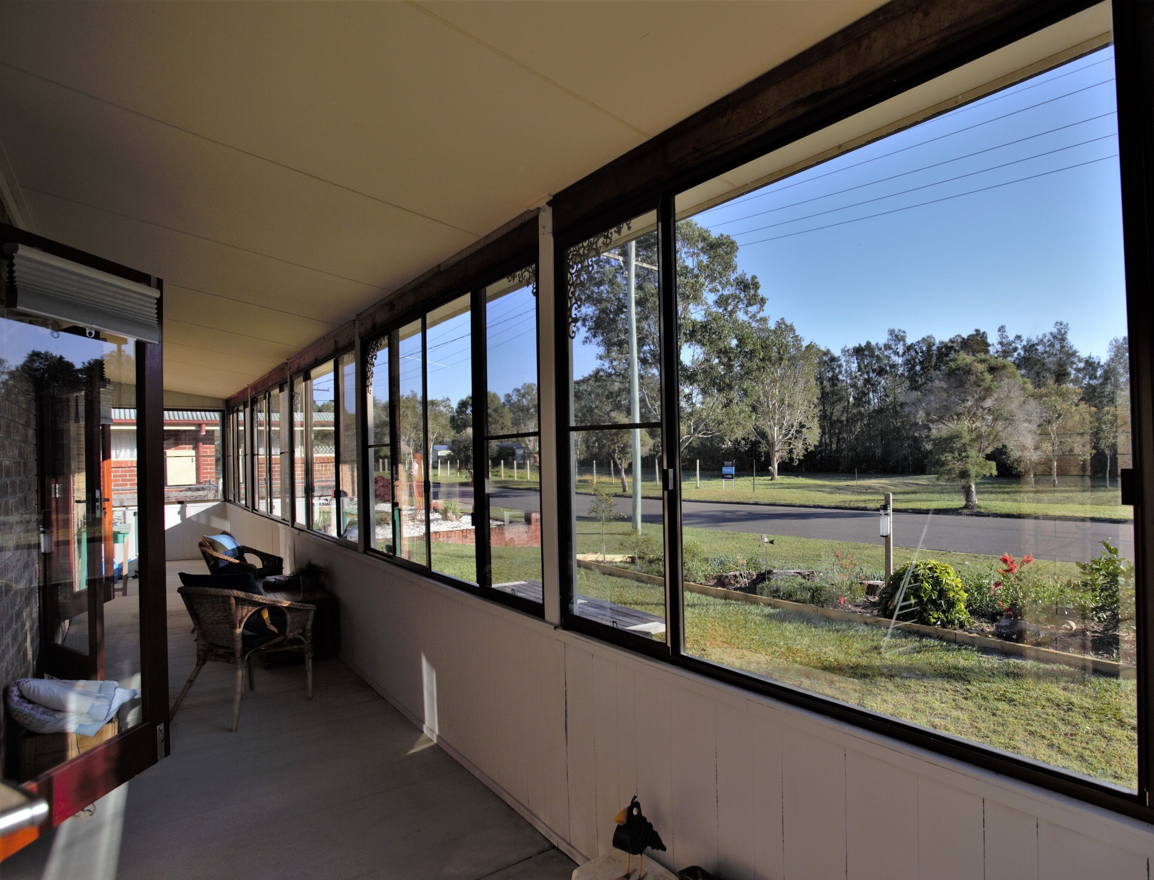 Dolphins, dugongs, migratory birds, fishing, kayaking, beach 300 mtr - Toorbul