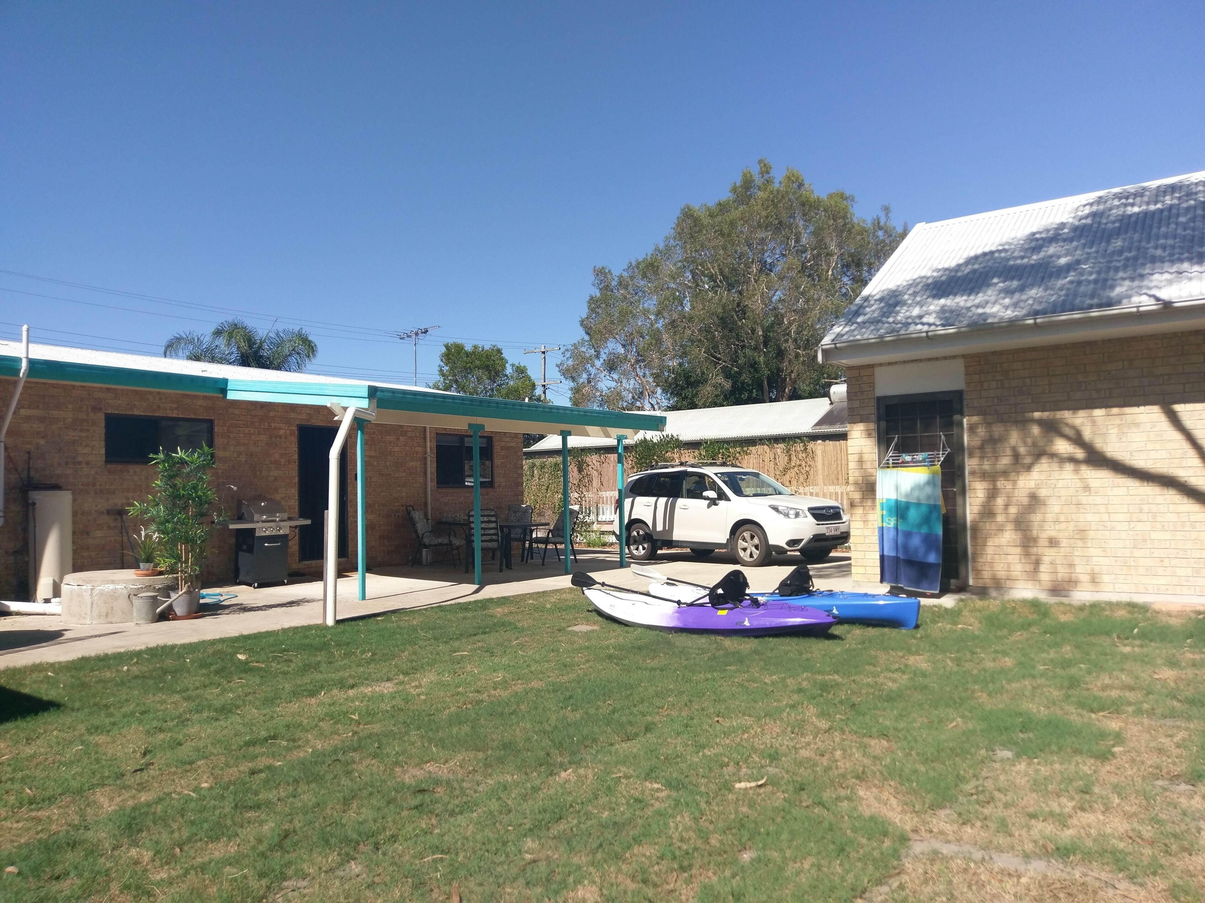 Dolphins, dugongs, migratory birds, fishing, kayaking, beach 300 mtr - Toorbul