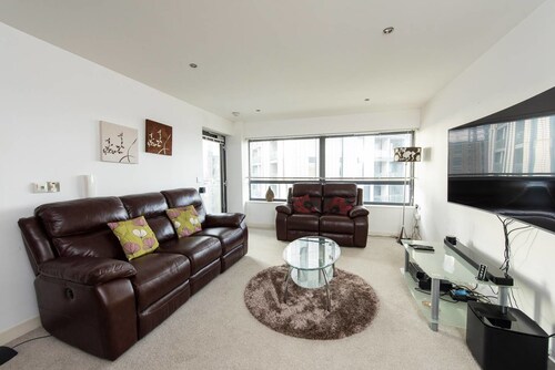 Withnell Vacation Apartments 33 Short Term Apartment Rentals Relax In Sophisticated Media City Bbc Studios