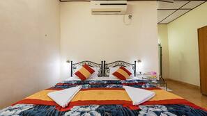 In-room safe, free WiFi