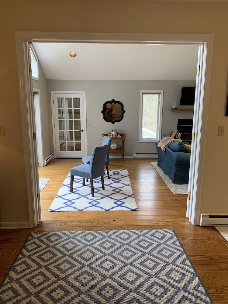 WINTER SEASON RENTAL 4 Bed 3 Bath 8 Minutes to Mohawk Mountain Ski Area