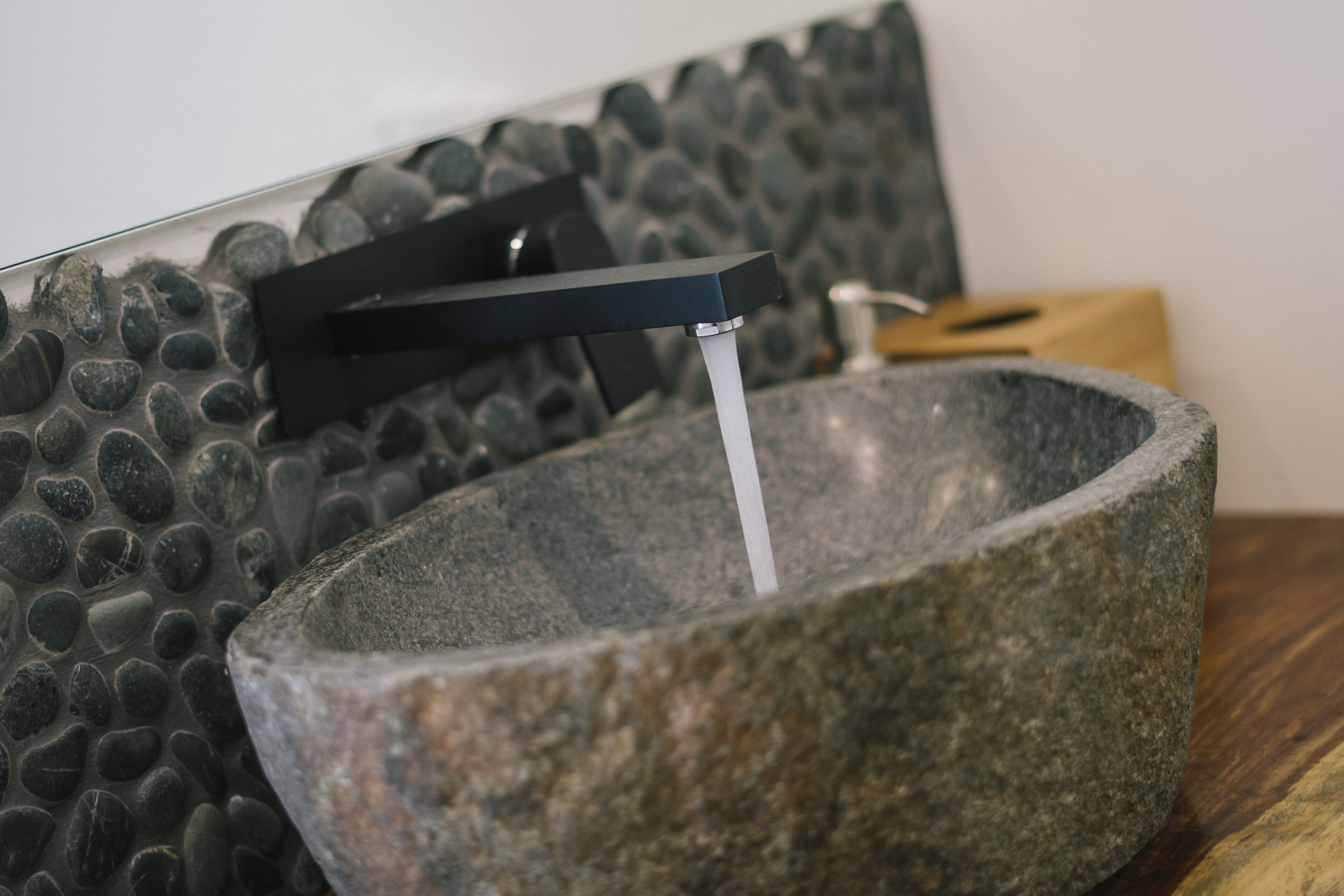 Golden Sunbird BnB - 2 Bedroom Apartment in Unique Rainforest Setting