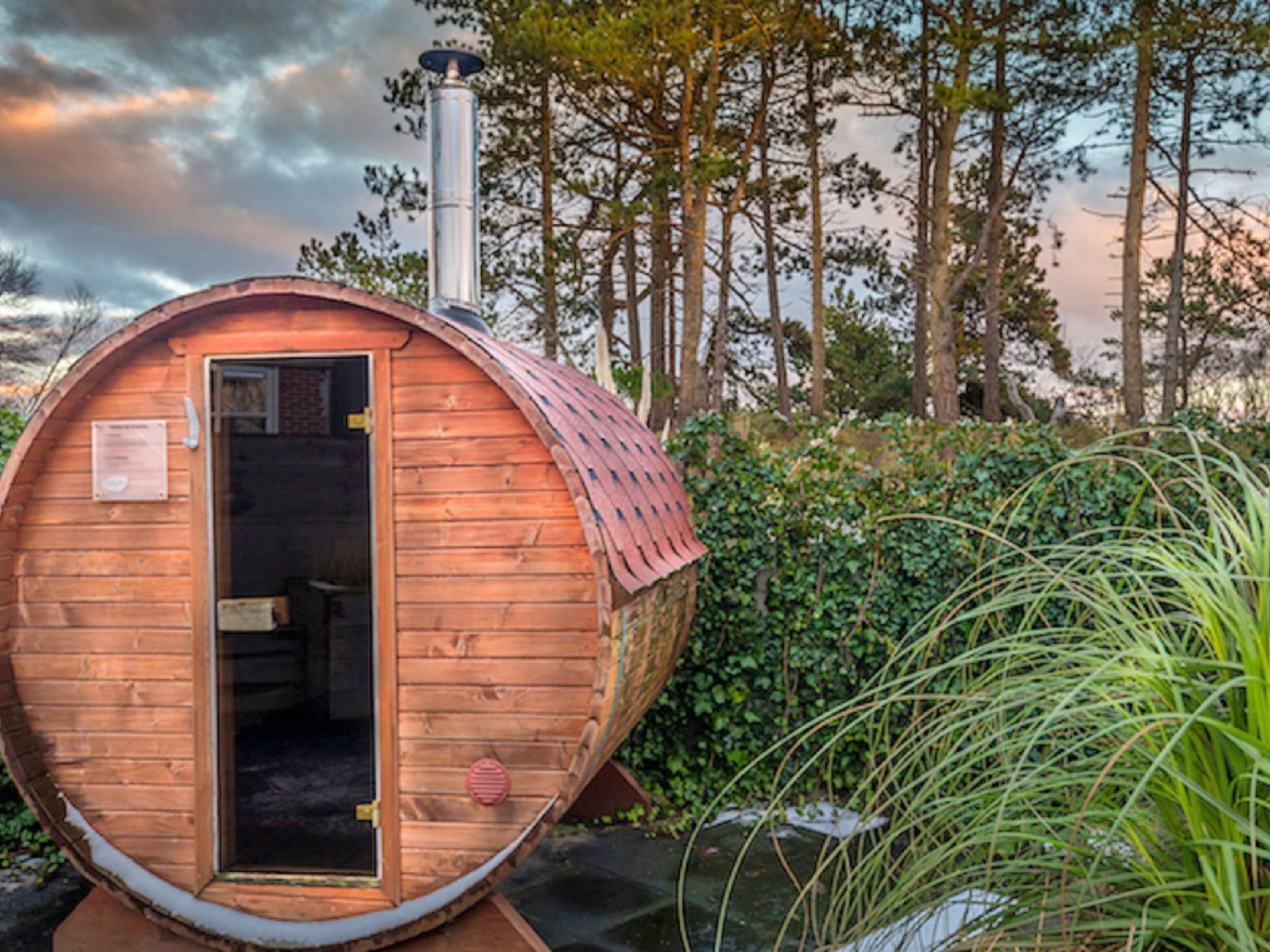 Lovely Apartment for 2 Guests With Pool, Wifi and TV in Schiermonnikoog, Netherlands
