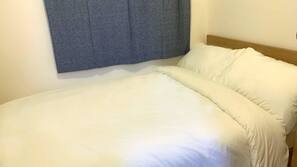 Free WiFi, linens
