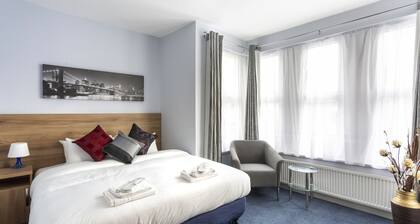 Wellesley Hotel