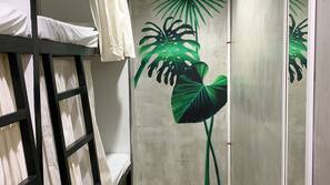 Laptop workspace, free WiFi, linens