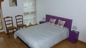 Individually decorated, individually furnished, free WiFi, linens
