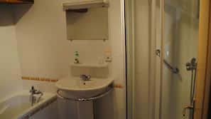Articles de toilette gratuits, serviettes fournies