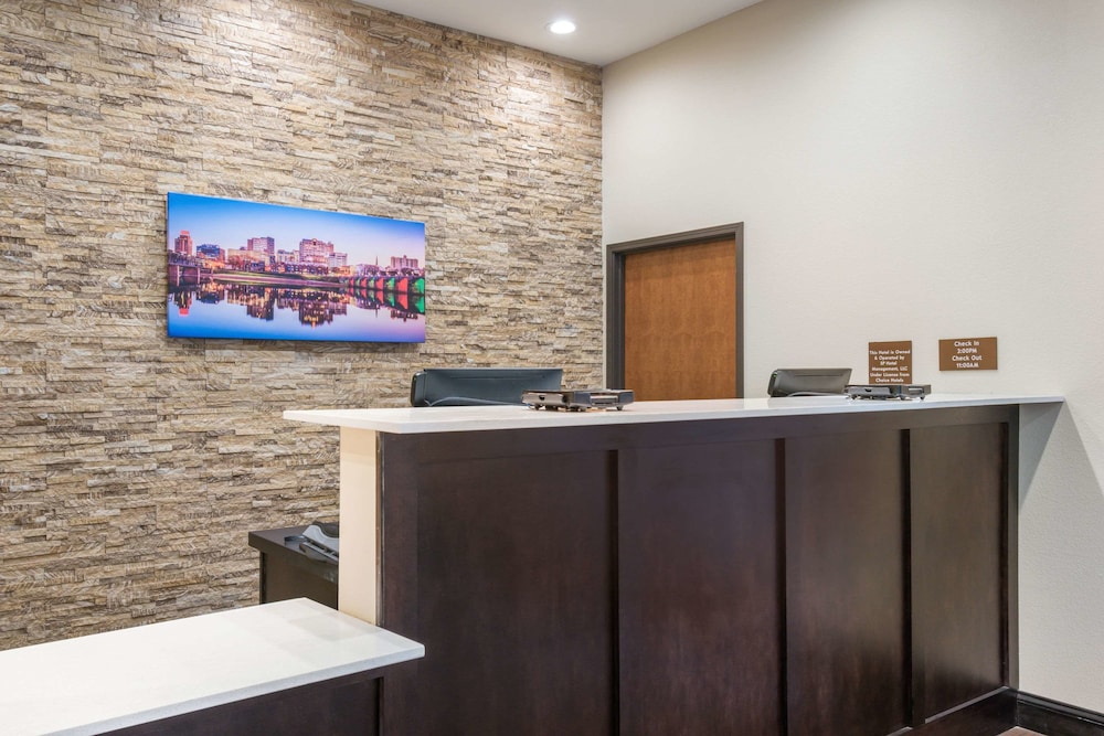 Lobby, Comfort Inn & Suites Harrisburg - Hershey West