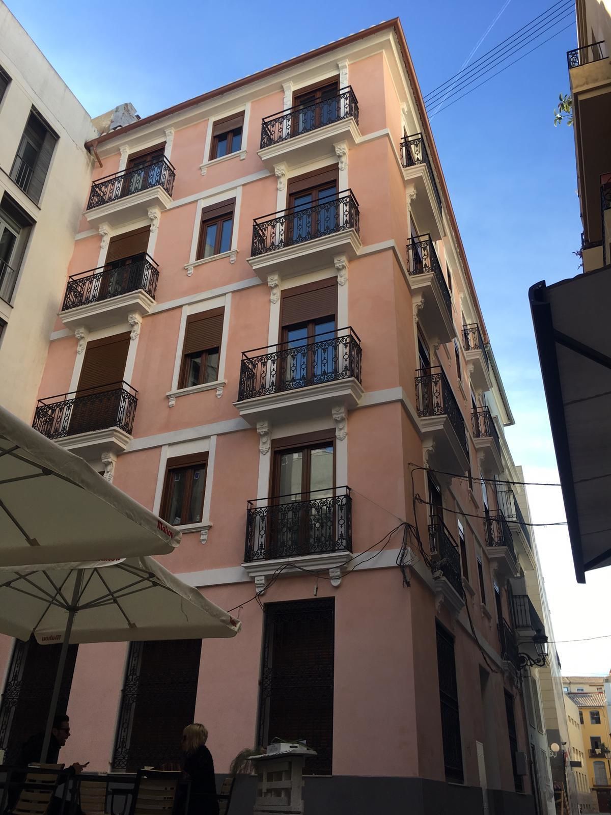 Zerka Centro in Valencia, United States