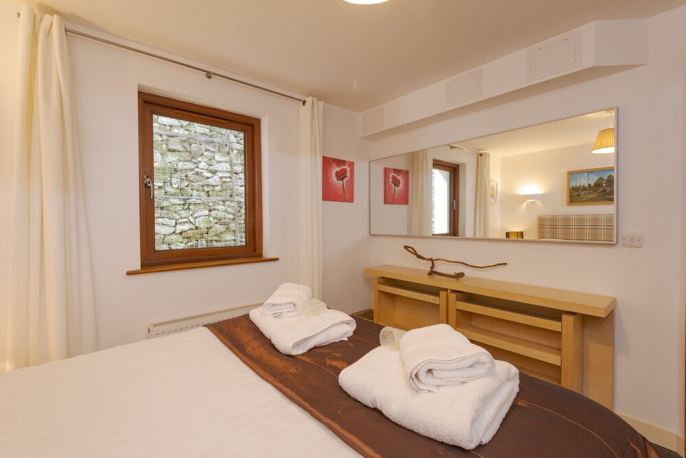 White Lodge Apartments