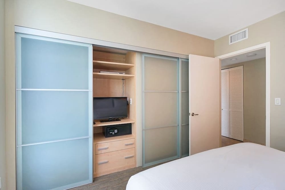 Gorgeous 1BR Resort in Sunny Isles on the Beach!