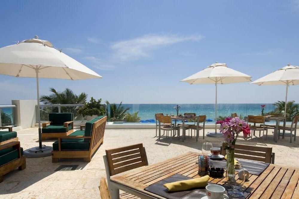 Gorgeous 1BR Resort in Sunny Isles on the Beach!