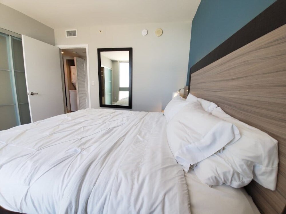 Gorgeous 1BR Resort in Sunny Isles on the Beach!