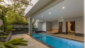 Indoor pool, outdoor pool