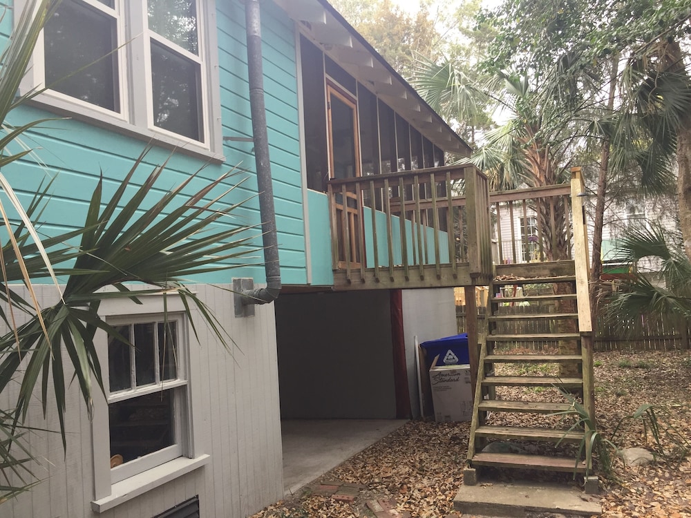 Charming Beach Bungalow