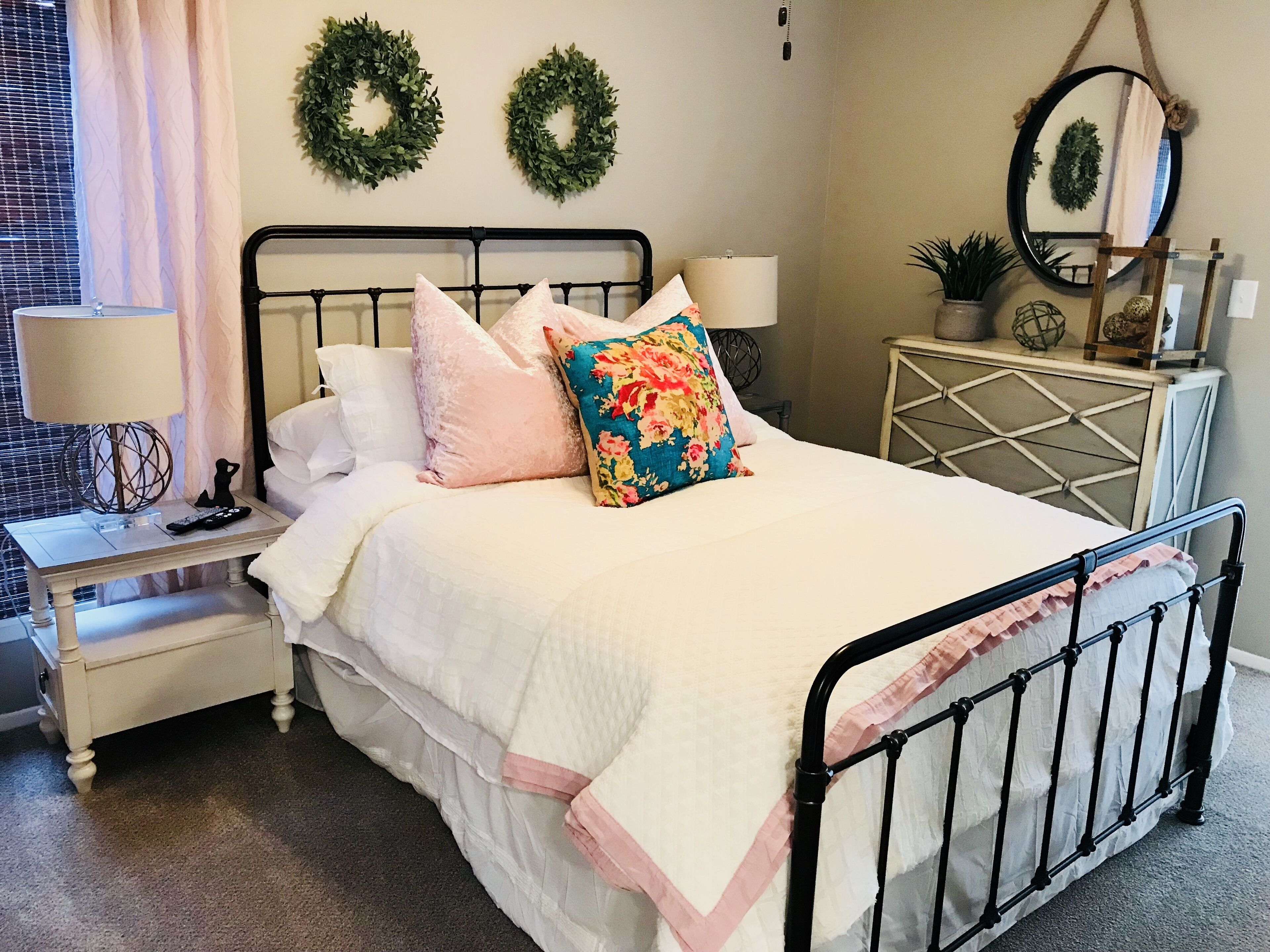 Cute 1BD Condo, Walk to the Beach! Close to Pools & Golf!! in Destin, United States