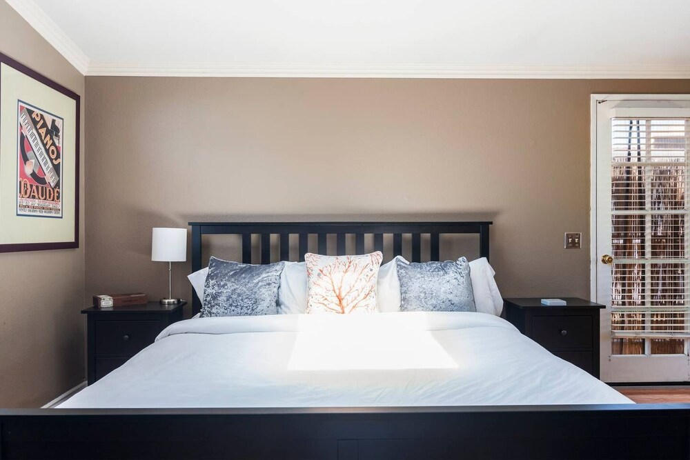 Pb Beach House 3 2 Walk To Sand In San Diego Ca Expedia