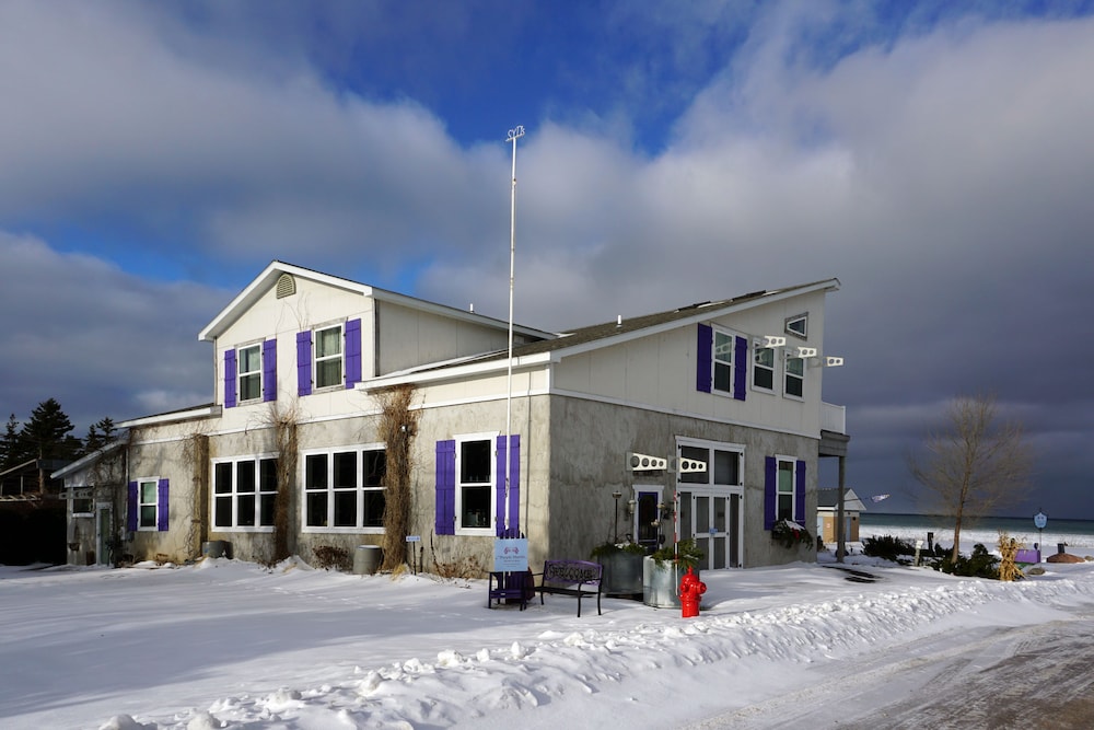 The Purple Martin Inn in Rogers City Best Rates & Deals on Orbitz