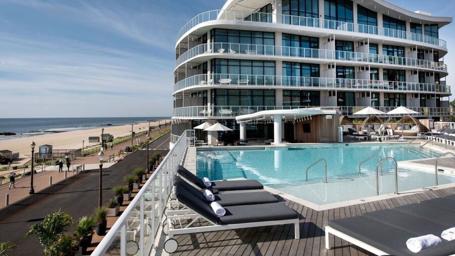 Wave Resort