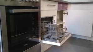 Réfrigérateur, micro-ondes, four, fourneau de cuisine