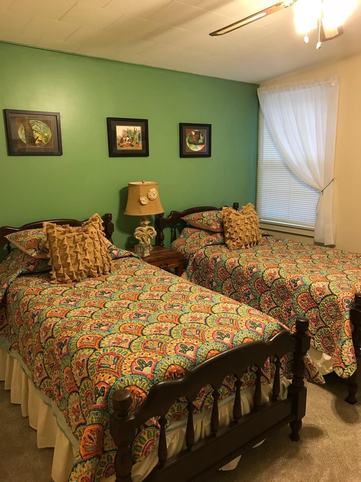 Snug Harbor Hideaway Cottage in Jamestown, United States
