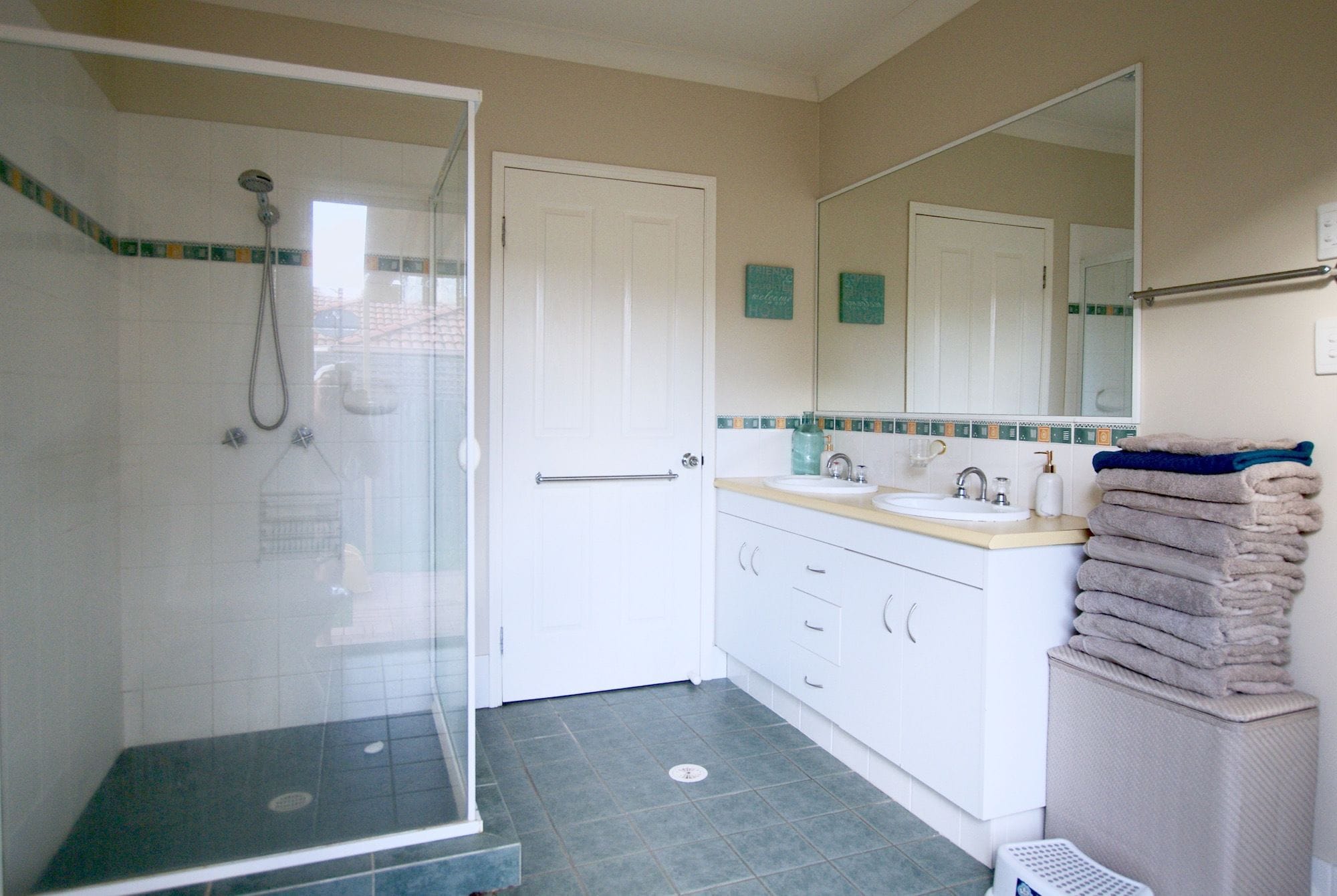 Anaheim Entertainer Deluxe