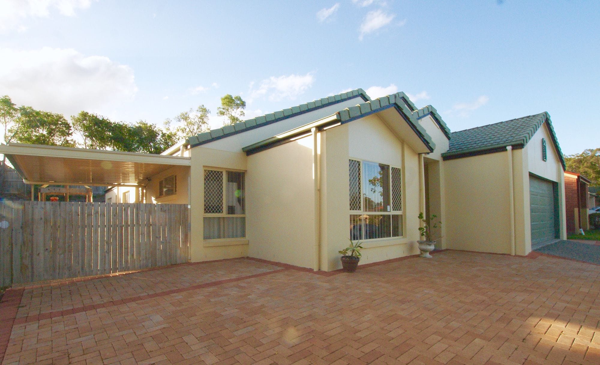 Anaheim Entertainer Deluxe