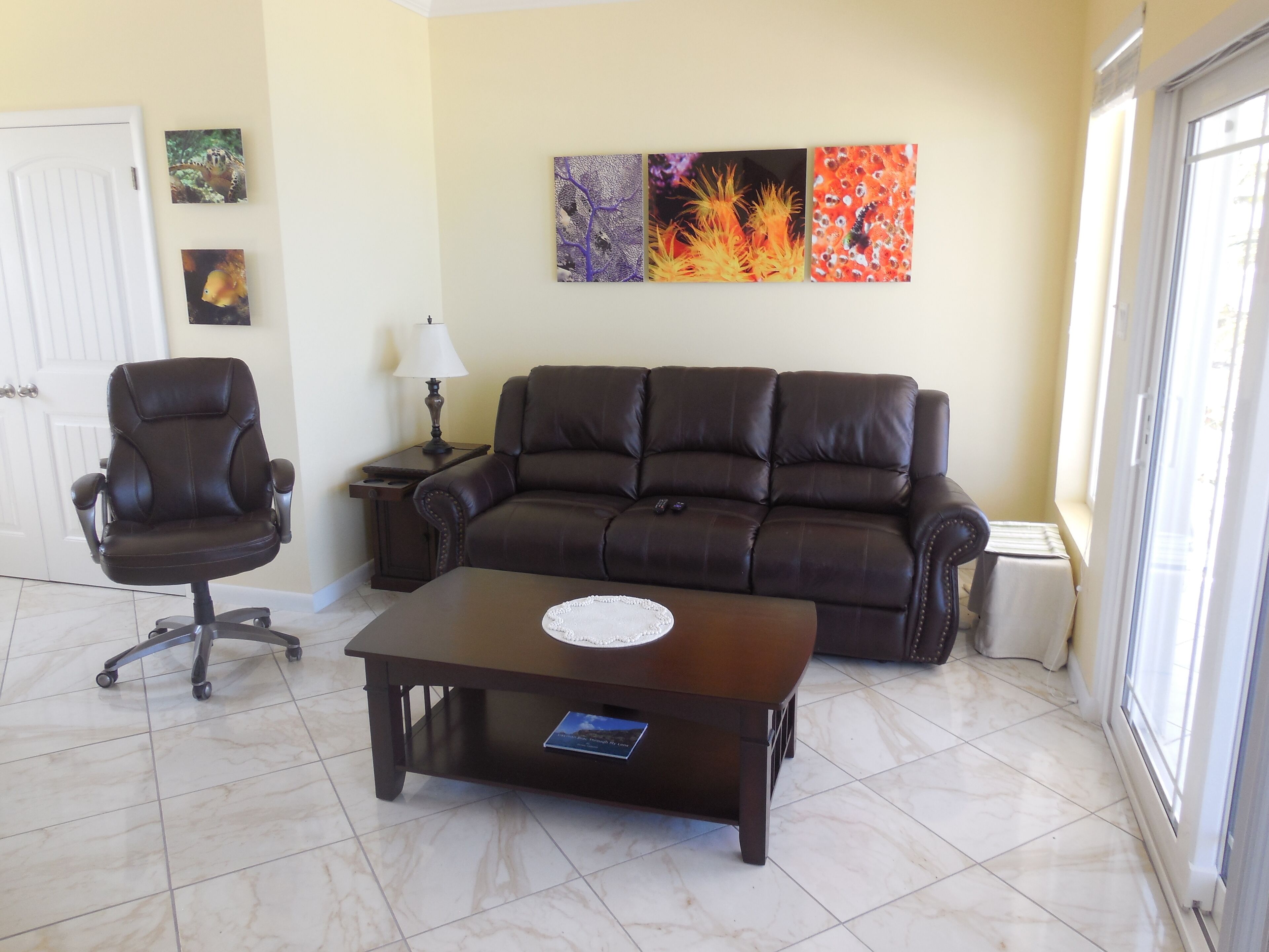 Razorbrac Seaesta - Private Beachfront Home in West End in West End, Cayman Islands
