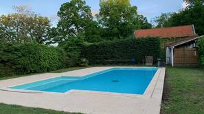Piscine extérieure (ouverte en saison)