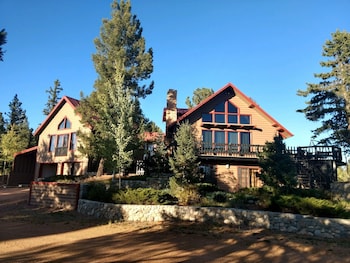 Peak At Paradise Spectacular Log Cabin With Pikes Peak Views On